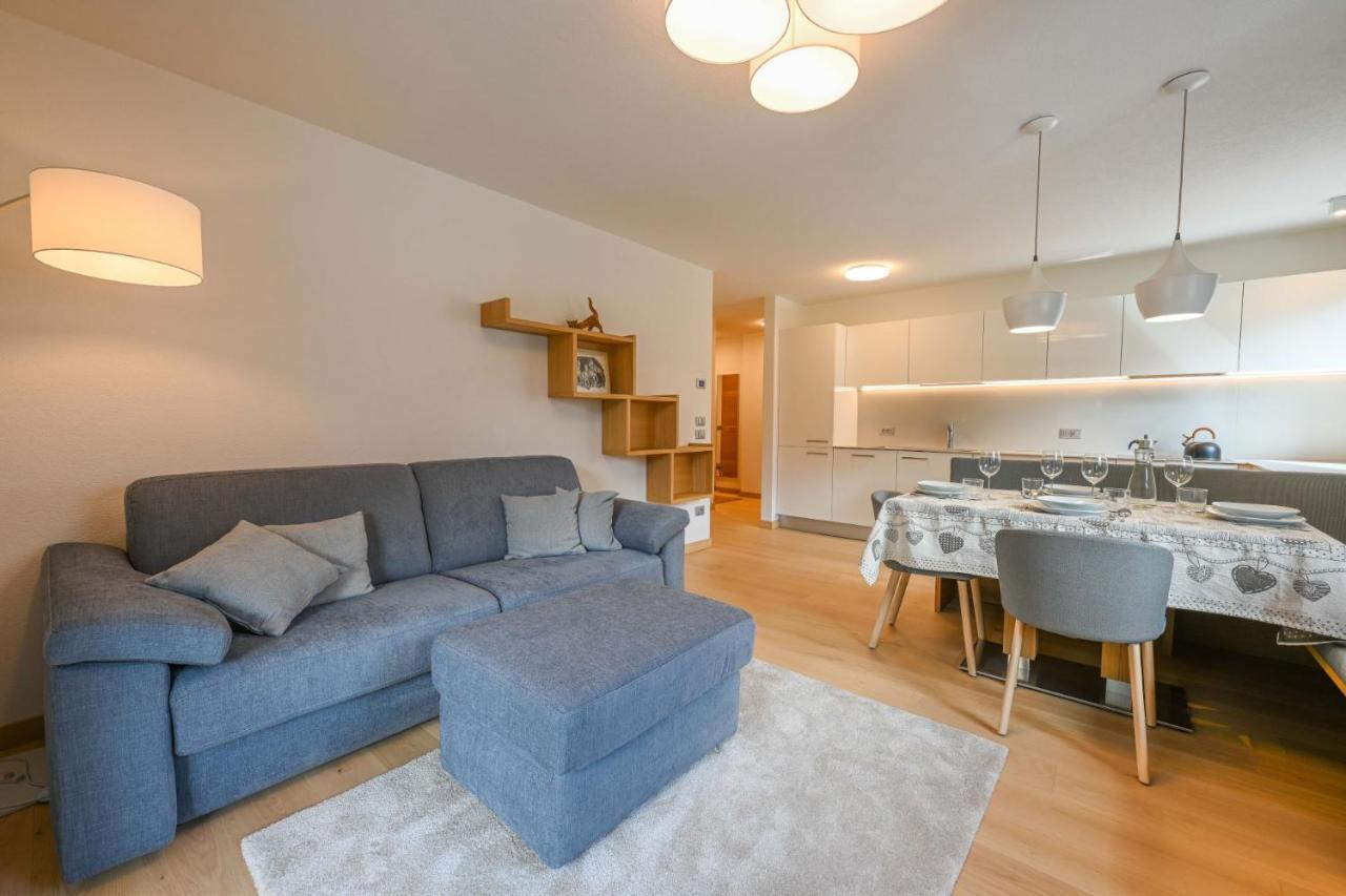 Casa Al Parco Deluxe Villa Canazei Exteriör bild